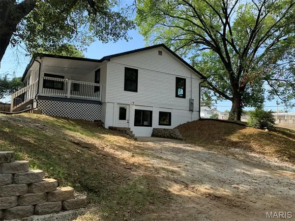 310 Nashville ST, St Clair, MO 63077