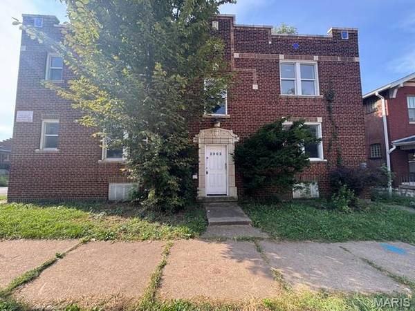 2902 Miami ST, St Louis, MO 63118