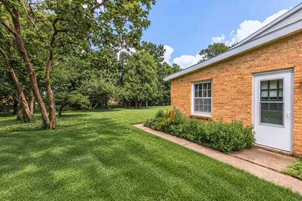 12 Northcrest CT, Bloomington, IL 61701