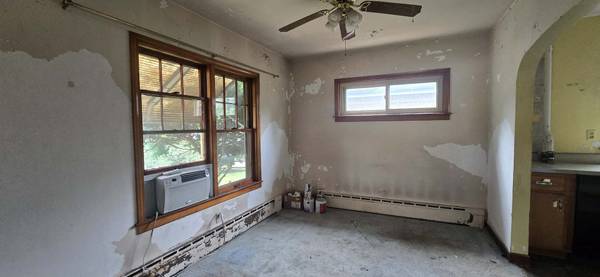 8118 N Ozark AVE, Niles, IL 60714