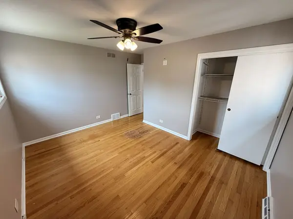 9109 Parkside AVE #1, Morton Grove, IL 60053