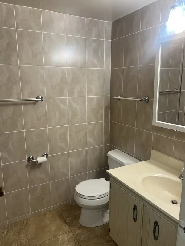 1852 S Anna Marie DR #303, Mount Prospect, IL 60056