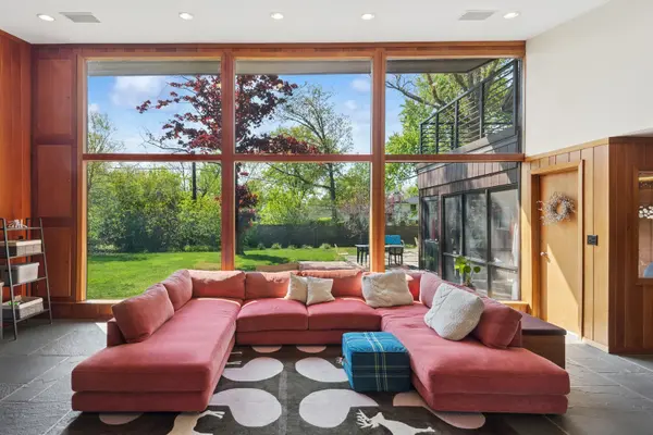 931 Fairview RD, Highland Park, IL 60035