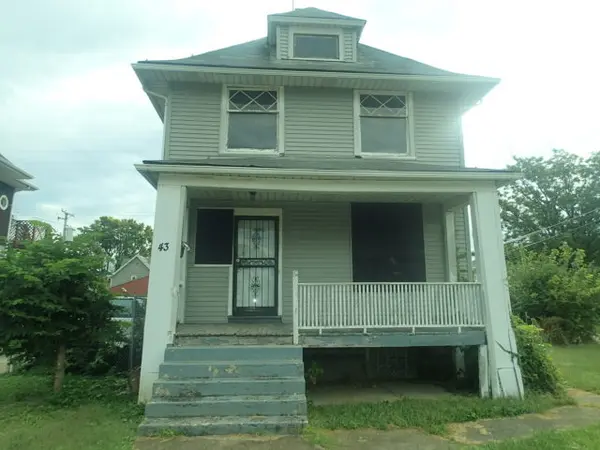 43 S 17th AVE, Maywood, IL 60153