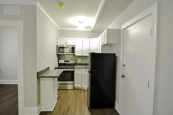 817 W Lakeside PL #107, Chicago, IL 60640