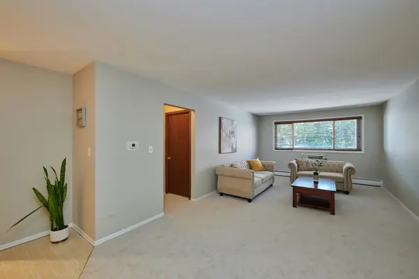 8541 Lotus AVE #710, Skokie, IL 60077
