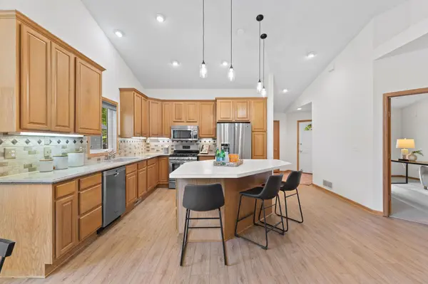 1478 Violet LN, Eagan, MN 55122