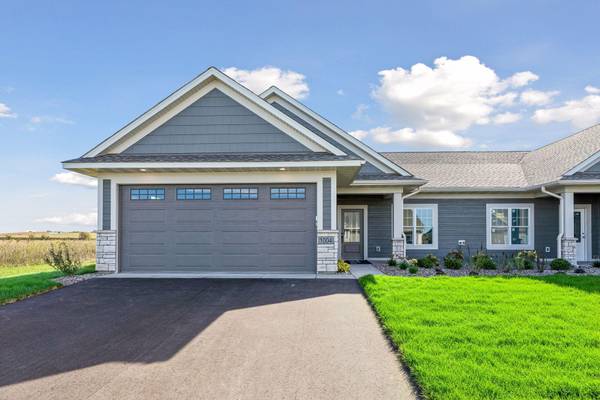 1004 Turner LN, New Richmond, WI 54017