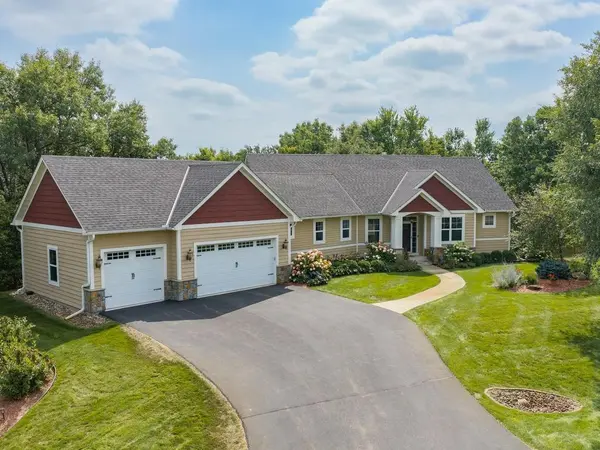 1784 86th CT E, Inver Grove Heights, MN 55077