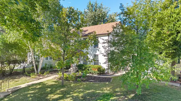 2005 19th AVE NE, Minneapolis, MN 55418