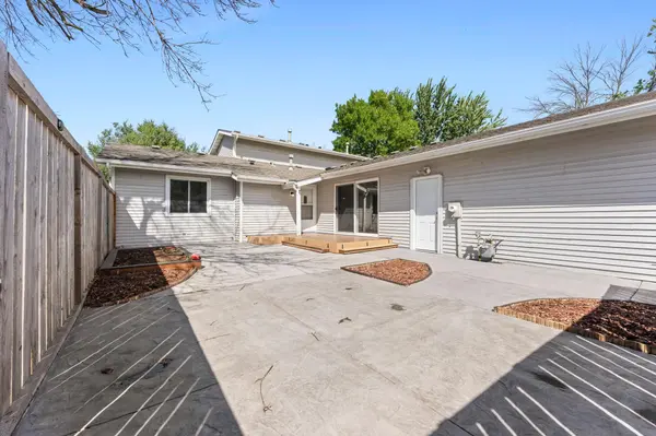 7782 Dunmore RD, Woodbury, MN 55125