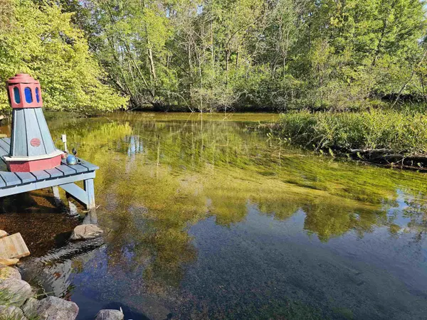 E1221 MERTL LN, Waupaca, WI 54981