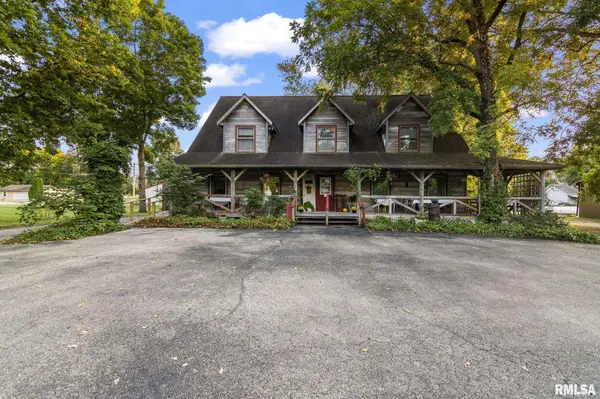 6141 MAIN ST, Salisbury, IL 62677