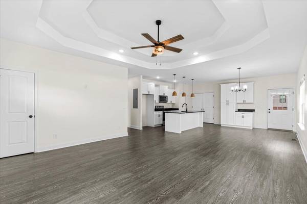 415 Coahulla Creek Drive, Dalton, GA 30721