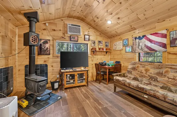992 Keel Hollow Rd, Erin, TN 37061