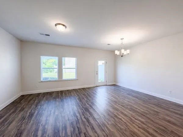 952 Oak Ridge Ln, Columbia, TN 38401