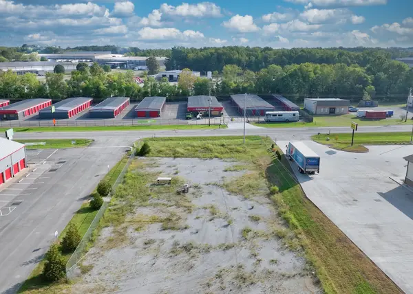 808 N Broadway, Portland, TN 37148