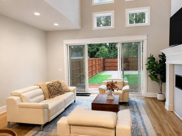 916B N 6th St, Nashville, TN 37207