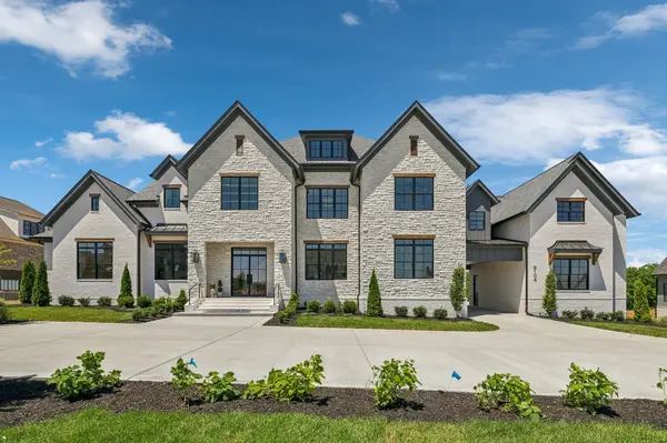 8104 Turning Point Dr, Brentwood, TN 37027