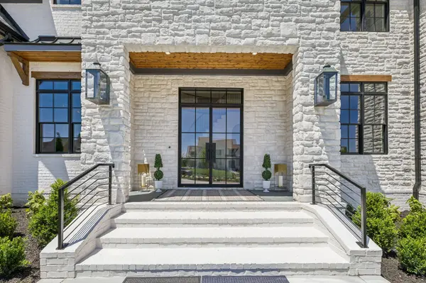 8104 Turning Point Dr, Brentwood, TN 37027