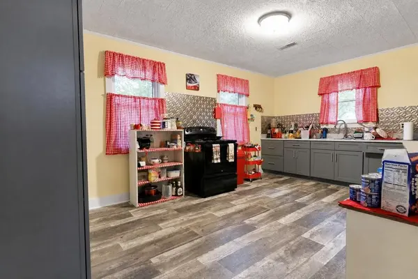 118 Rowland St, Camden, TN 38320