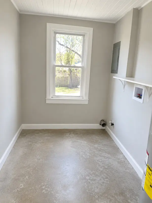 223 E Woodrow St, Gallatin, TN 37066