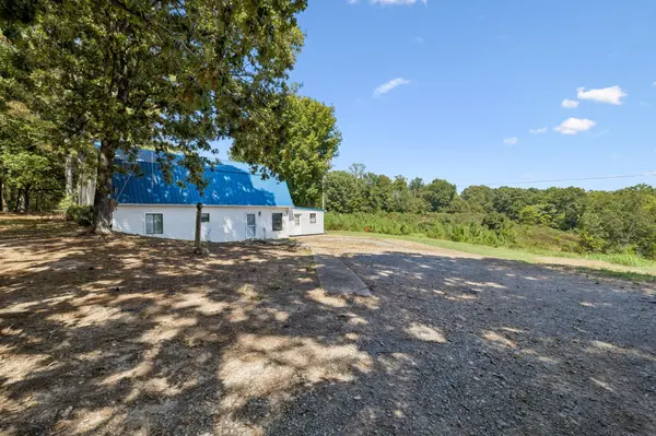 1219 Saint Michael Rd, Southside, TN 37171