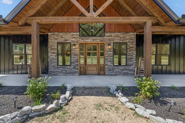 2961 Lick Creek Road, Linden, TN 37096