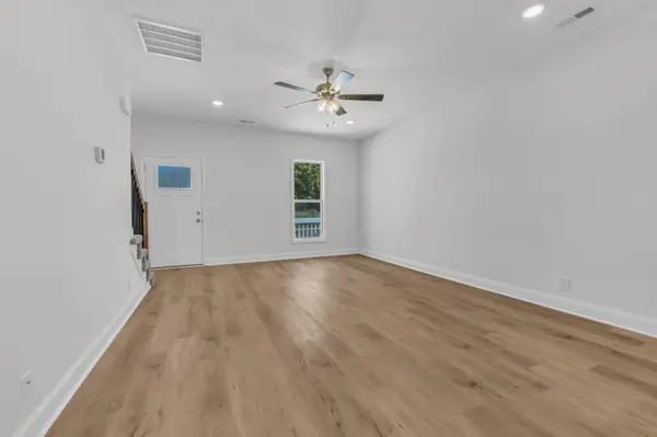 42 Dixon Dr, Clarksville, TN 37040