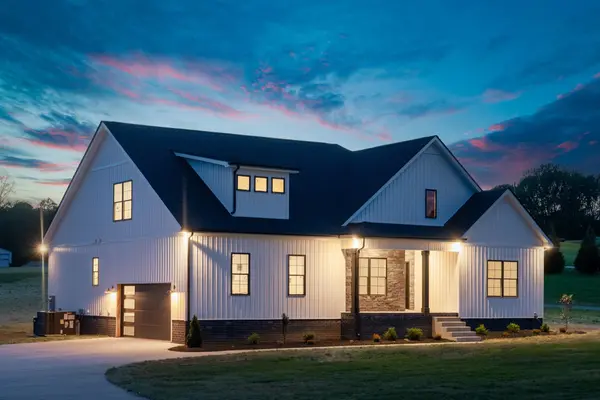 3860 Chapel Hill Rd, Clarksville, TN 37040