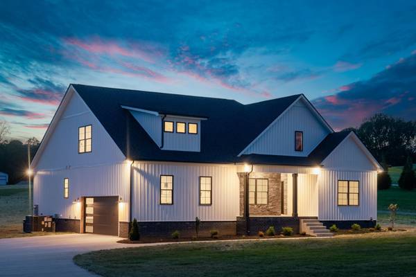 3860 Chapel Hill Rd, Clarksville, TN 37040