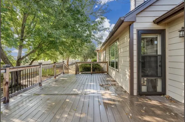 2710 N Plumthicket, Wichita, KS 67226