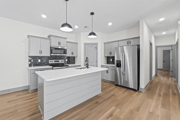 2791 S Cedar Crest, Wichita, KS 67215