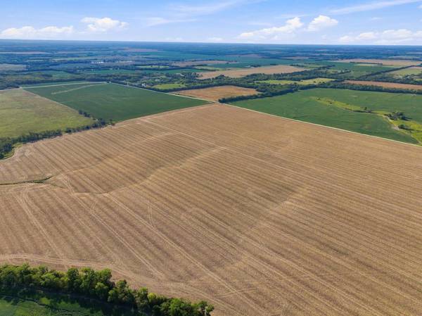 Lot 1 E Prairie Creek Estates, Valley Center, KS 67147