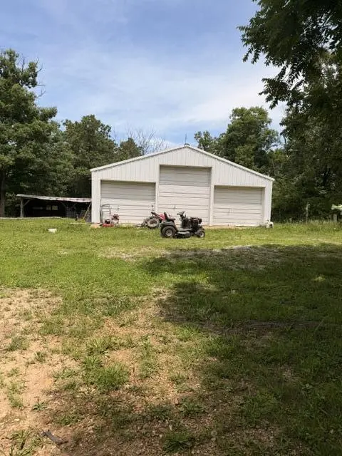 4 Arthur TRL, Louisburg, MO 65685