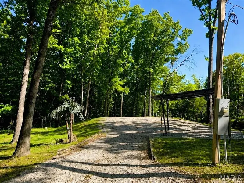 23 & 25 Lake Shore Drive West, New Florence, MO 63363