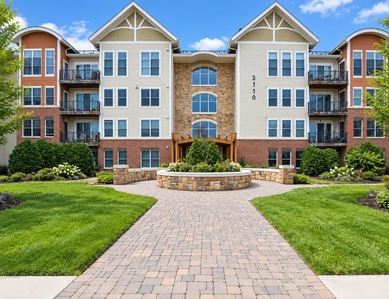 3110 N Chestnut ST #308, Chaska, MN 55318