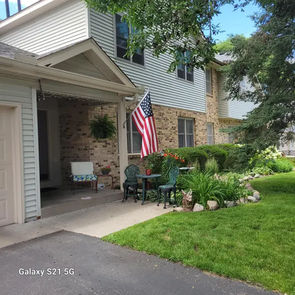 4293 Oakmede LN #46C, White Bear Lake, MN 55110