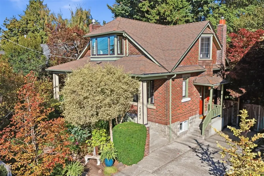 6545 Fauntleroy WAY SW, Seattle, WA 98136