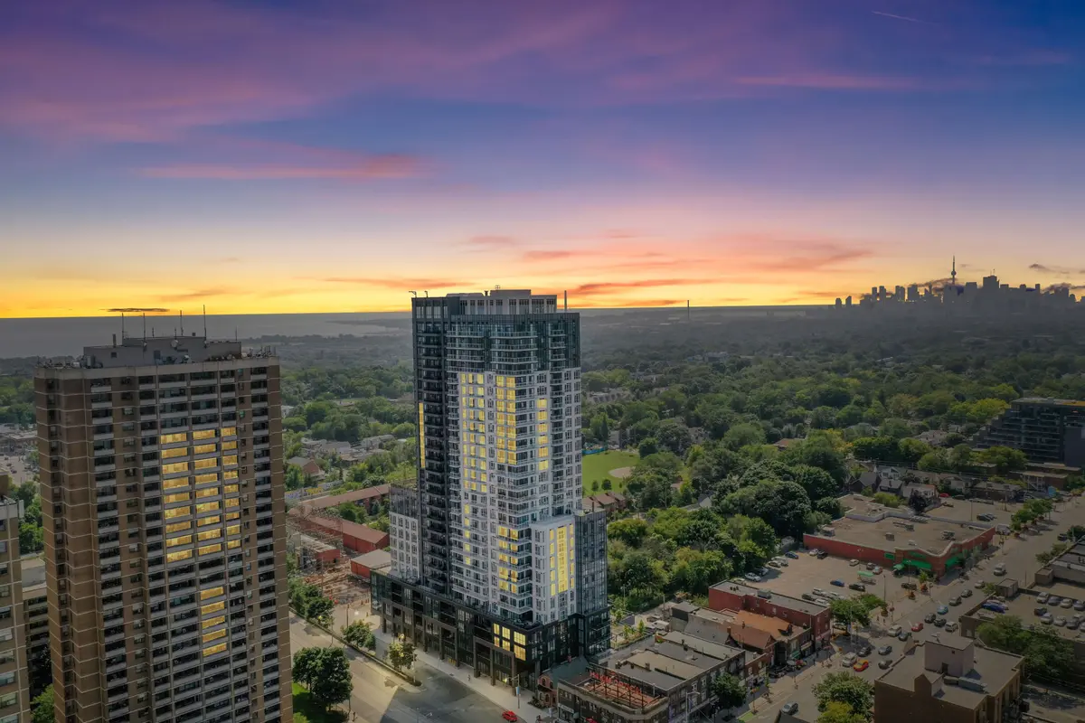 286 Main ST #1811, Toronto E02, ON M4C 0B3