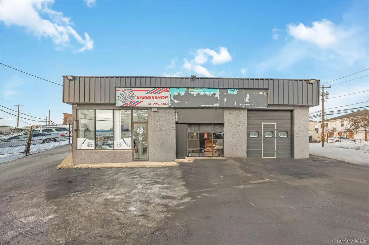 793 Main ST, Farmingdale, NY 11735
