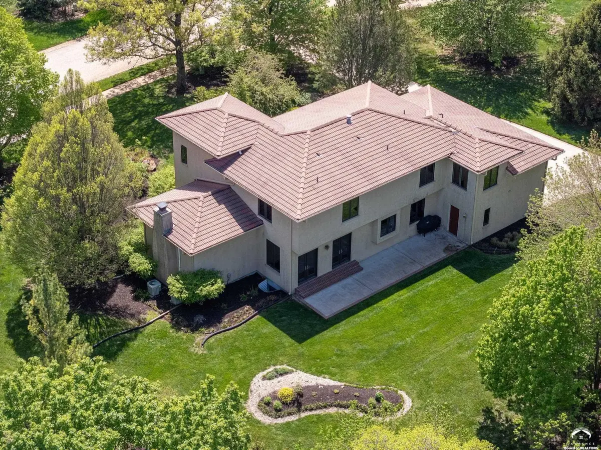 201 Fall Creek RD, Lawrence, KS 66049