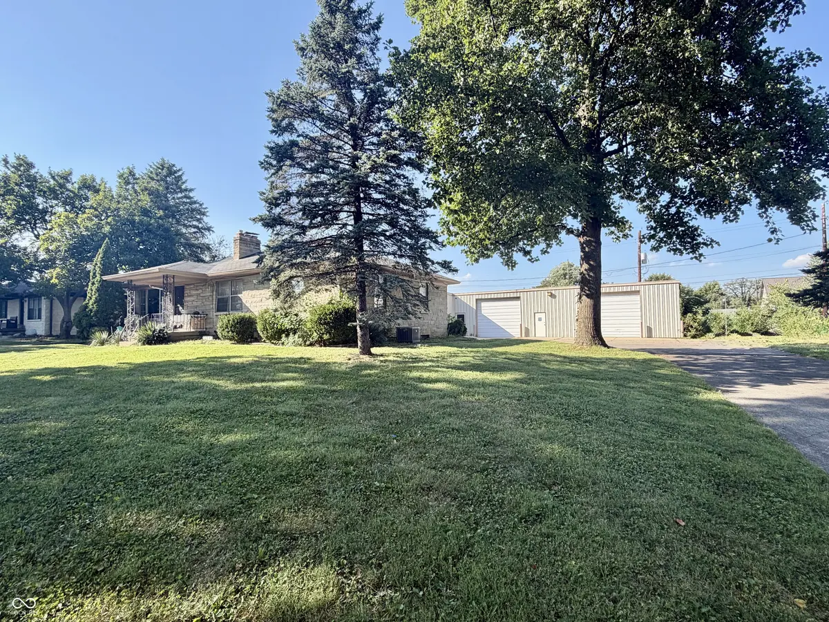 2558 E 55th PL, Indianapolis, IN 46220