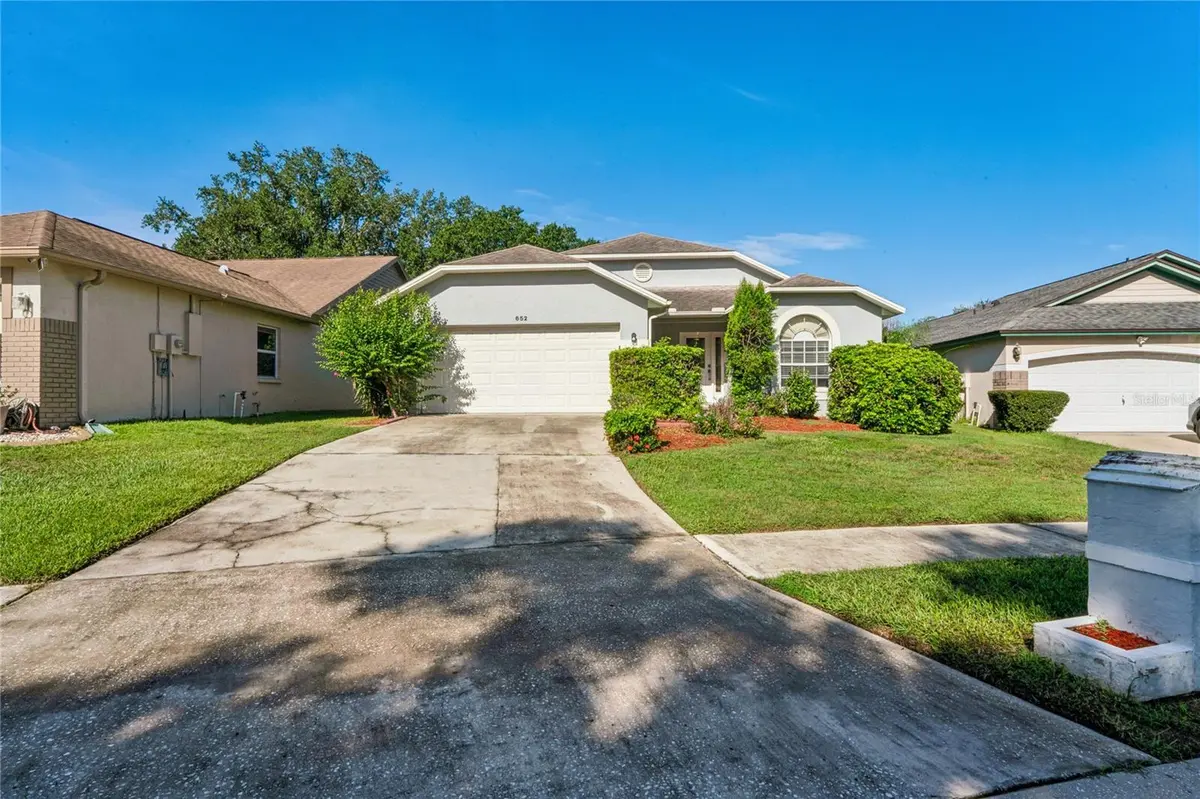 652 SAND RIDGE DR, Valrico, FL 33594