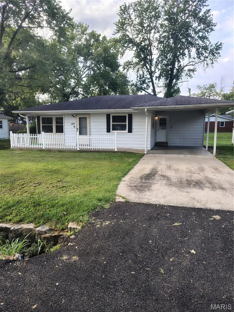 1717 Montgomery ST, Cape Girardeau, MO 63703