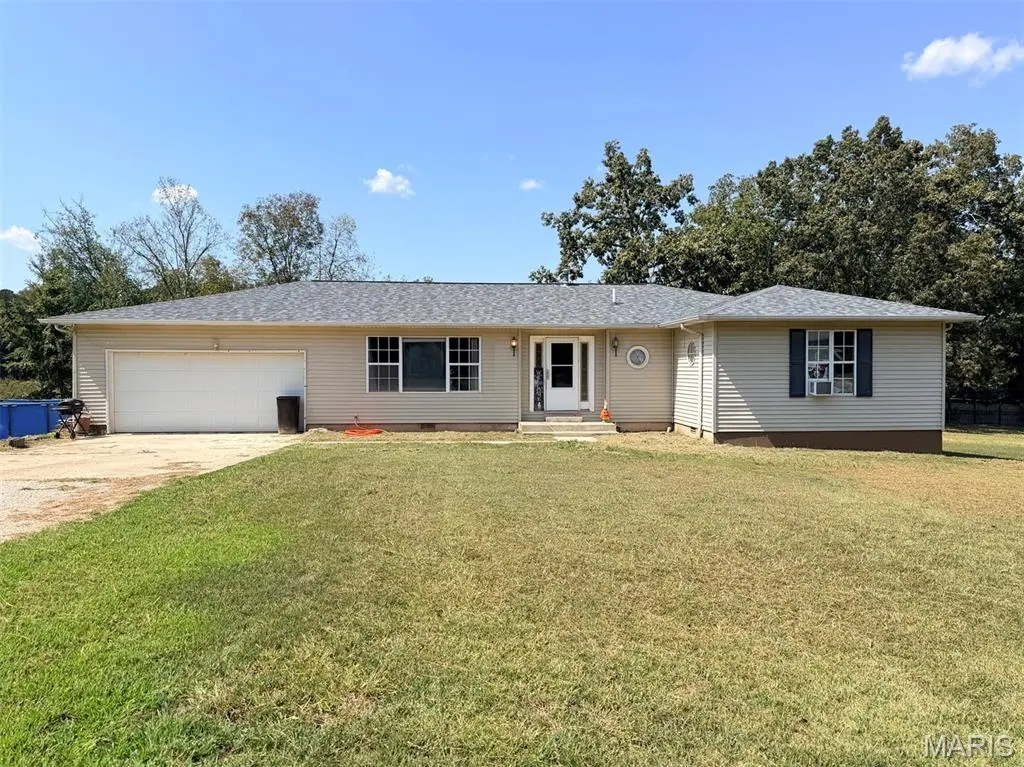 2563 Praise ST, Poplar Bluff, MO 63901