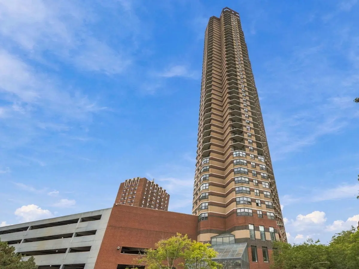 3660 N Lake Shore DR #4110, Chicago, IL 60613