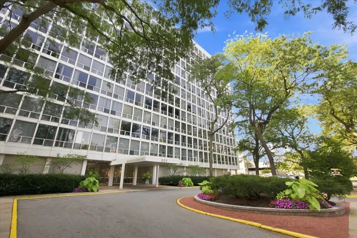 601 E 32ND ST #605, Chicago, IL 60616