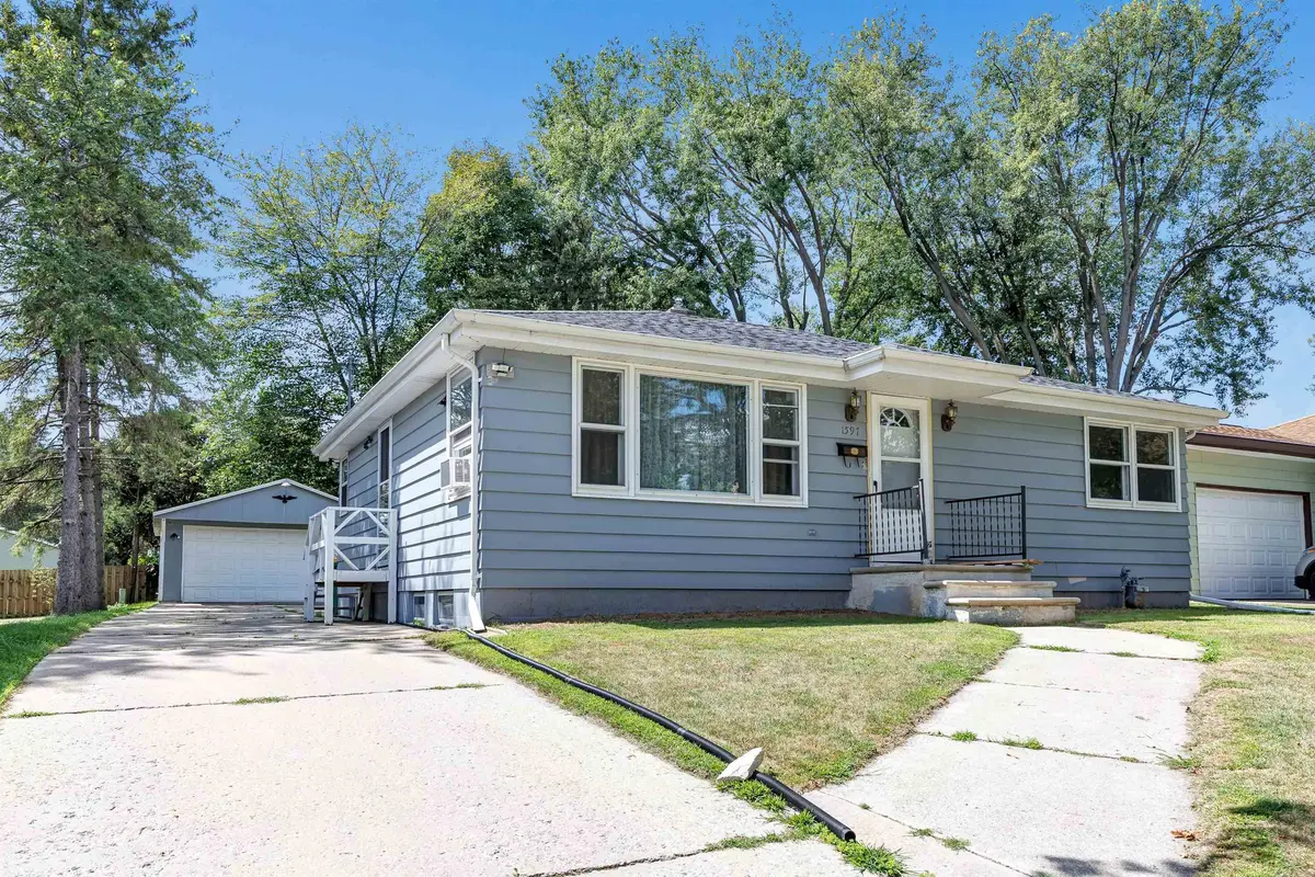 1597 WESTFIELD AVE, Green Bay, WI 54303-3338