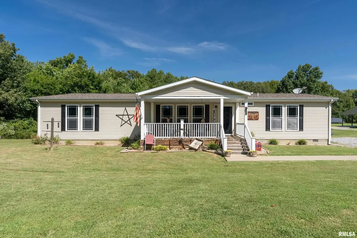 1390 Woolard RD, Eldorado, IL 62930